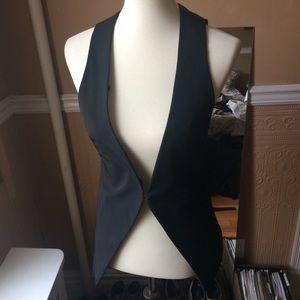 🔮 Elizabeth and James fitted vest, elegant,